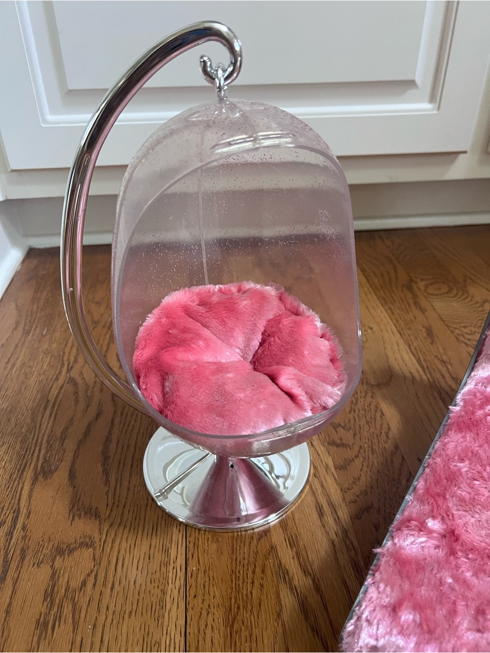 BRATZ Vintage Furry Pink Furniture set - Picture 4 of 8